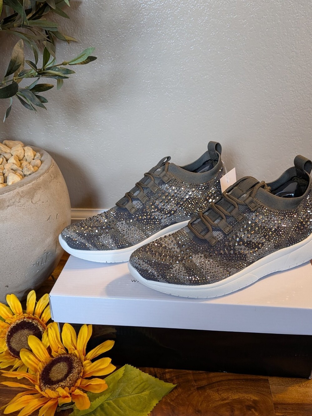 NWT! Aqua College Sneakers - Olive Camouflage pattern with Rhinestones Size 8M